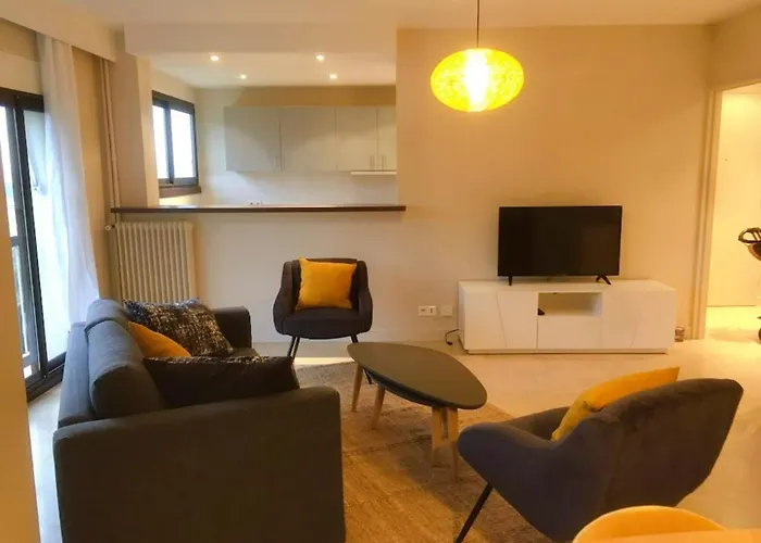3p 71 M2 Avec Parking Gratuit A Apartment